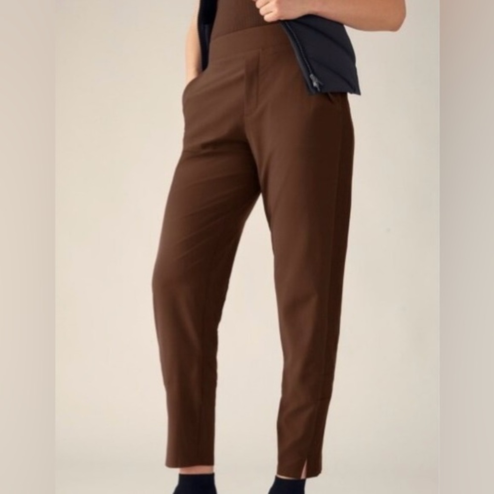 Athleta Brooklyn Mid Rise Ankle Pant - Size 4 - Dark Brown